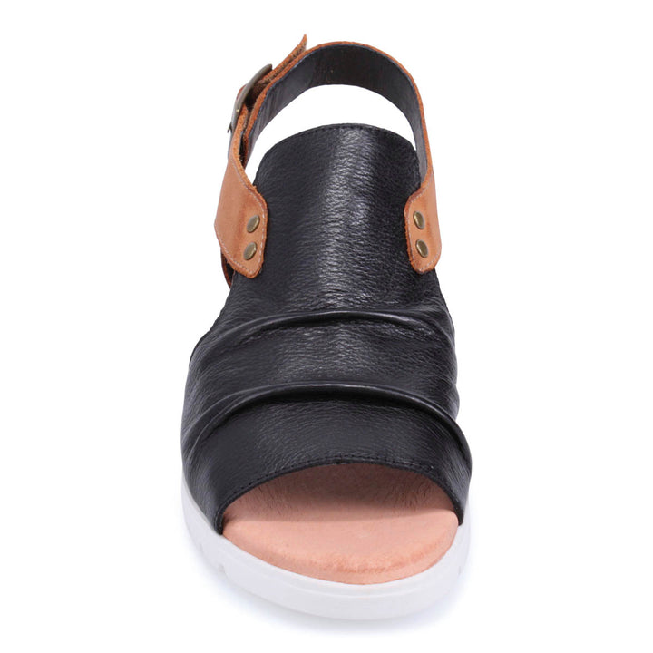 Django and Juliette Women's Madis Sandal