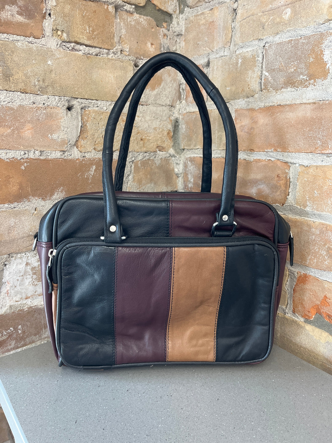 Tomken 852 Crossbody Bag
