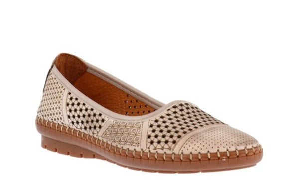 Volks Walkers Women's 1543 Shoe