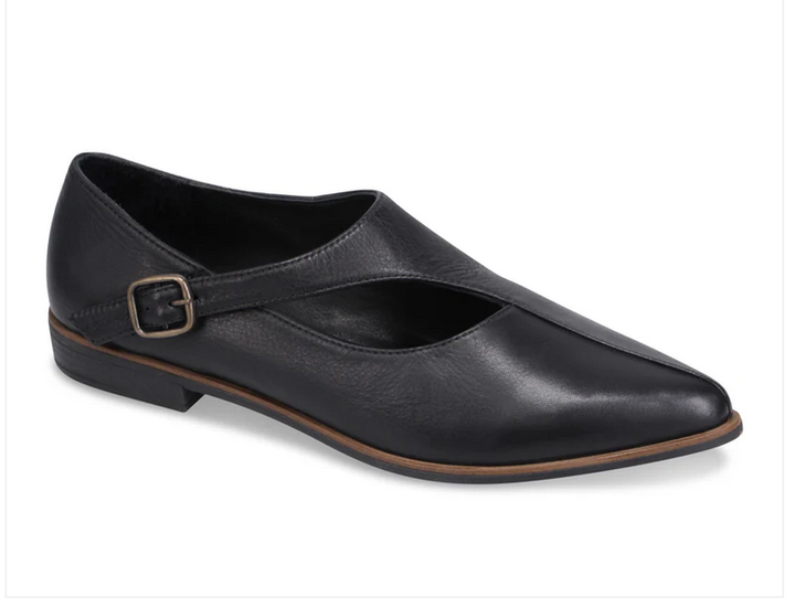 Bueno Women's Bev Flat Shoe