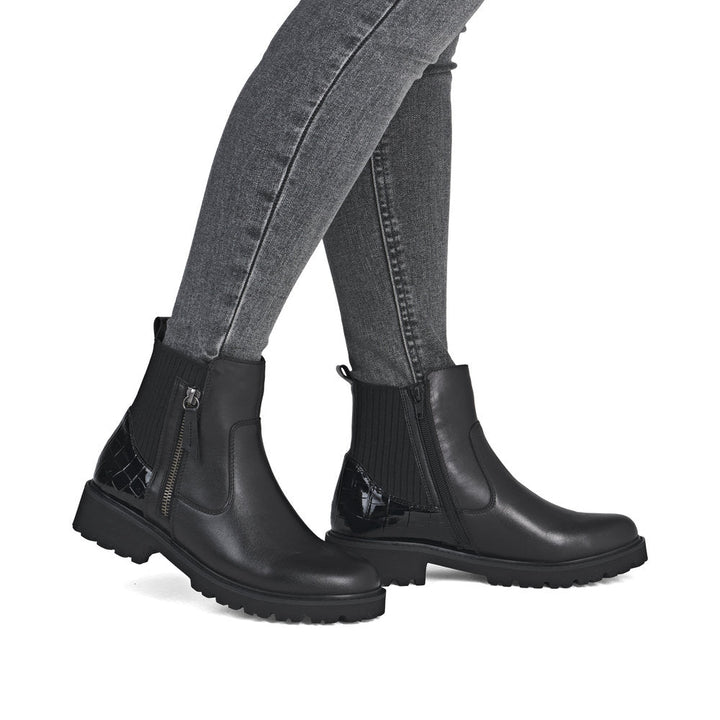 Remonte Women's D8655 Boot
