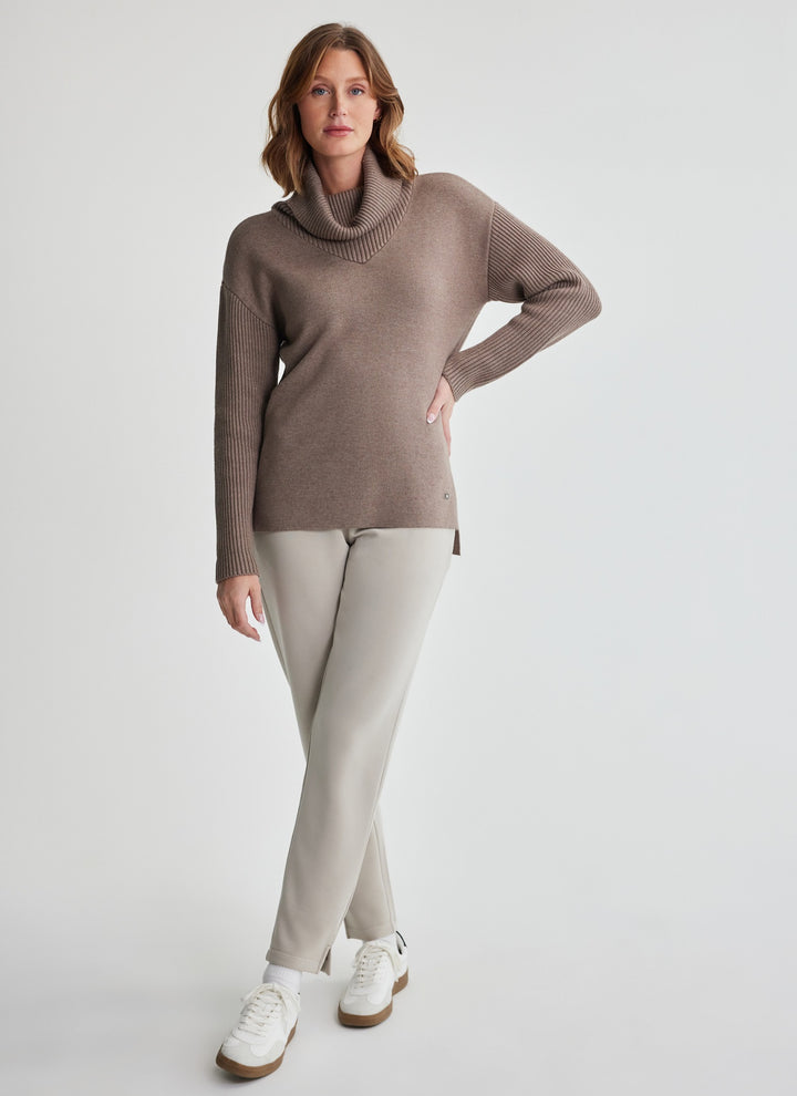 Fig Women's Luna Turtleneck Sweater