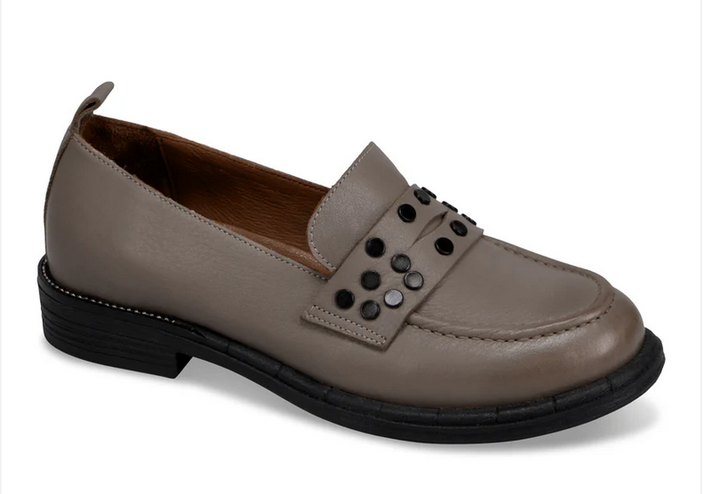 Bueno Women's Memphis Loafer Shoe
