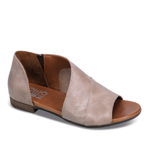 Bueno Women's Tanner Shoe